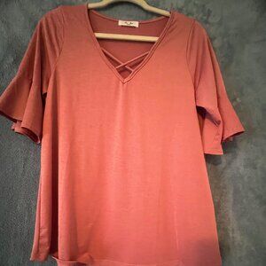 Rue JuJu Classic Cross-Neck Cut-out Shirt with Peplum Sleeves Medium